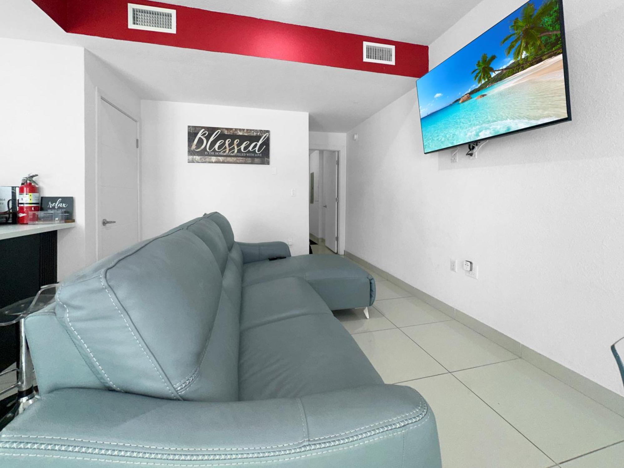 הומסטד Vacay Spot Experience Luna Sky! 65" Tv Bar, Bbq, Shower Massage Jets, Music, Go To Fl Keys מראה חיצוני תמונה