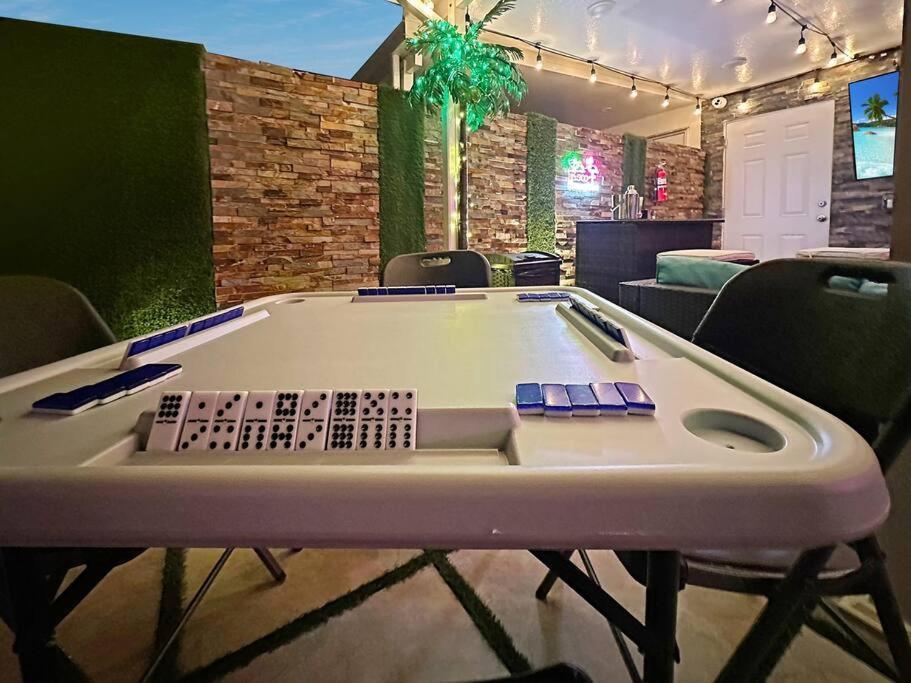 הומסטד Vacay Spot Experience Luna Sky! 65" Tv Bar, Bbq, Shower Massage Jets, Music, Go To Fl Keys מראה חיצוני תמונה