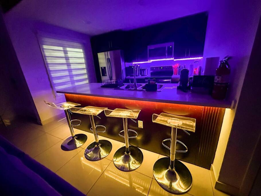 הומסטד Vacay Spot Experience Luna Sky! 65" Tv Bar, Bbq, Shower Massage Jets, Music, Go To Fl Keys מראה חיצוני תמונה